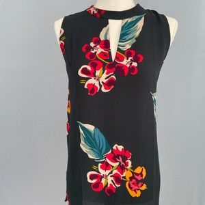 LOFT Sleeveless keyhole Top